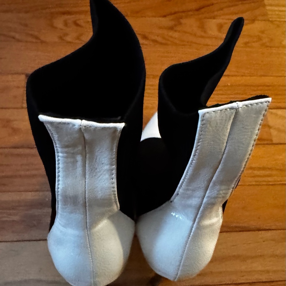 Black and White stretch material and man made material stiletto booties - Picture 3 of 4
